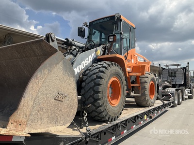 2021 (unverified) Doosan DL220-5 Wheel Loader