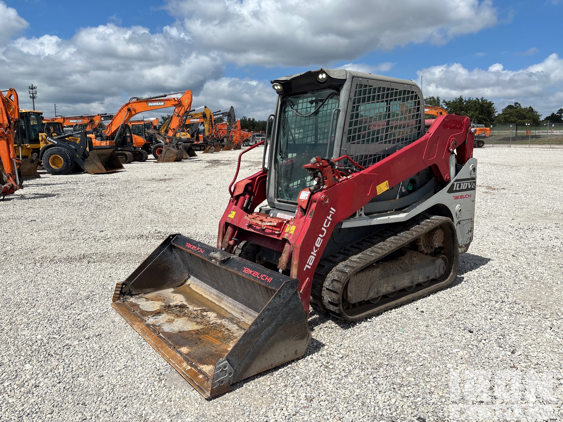 2020 (unverified) Takeuchi TL10V2-CRH Two-Speed High Flow Compact Track Loader