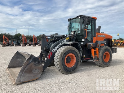 2022 Doosan DL220-7 Wheel Loader