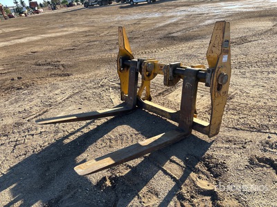 John Deere 60 in Q/C Wheel Loader Forks - Fits John Deere 724K