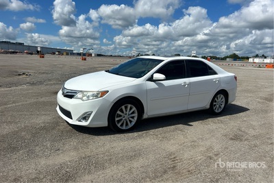 2013 Toyota Camry XLE Automovil