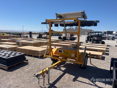 1999 Pelsue P25LSP75 Solar Babillard