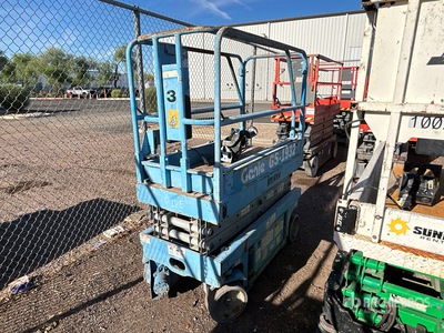 1999 Genie GS1932 Electric Podnośnik nożycowy (Inoperable)