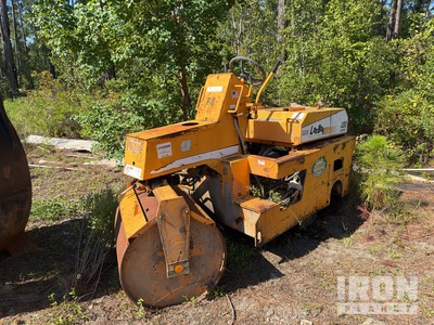 LeeBoy 420-742 Double Drum Roller