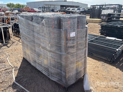 Quantity of (20) Fencing