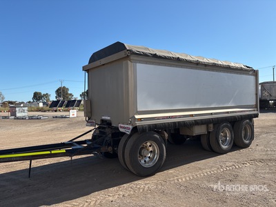 2017 MaxiTrans Super Dog End Dump Trailer