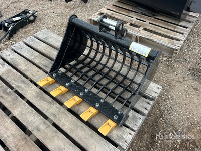 2026 24 in Skeleton Excavator Bucket (Unused)