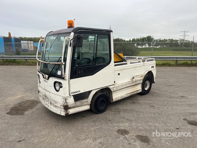 2019 Fenwick-Linde P250 Tow Tractor (Inoperable)