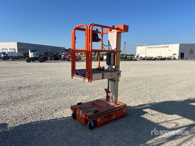 2017 JLG NANO 830SP Elevador vertical