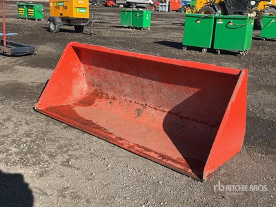 Kubota M1811E 1800 mm General Purpose Front Loader Bucket
