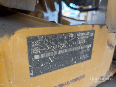 2015 Cat 730C Wywrotka przegubowa
