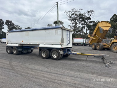 2017 Sloanebuilt Quad Dog 8.2 m Hinterkipper