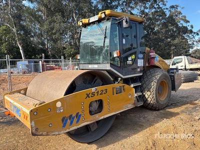 2022 XCMG XS123 Smooth Drum Compactor