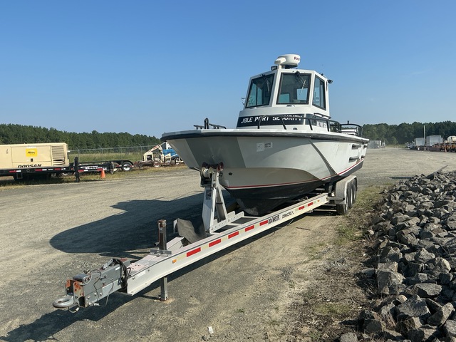 Boston Whaler Boat w/2007 JDCI Enterprises BC27GVHDH-150 Boat Trailer