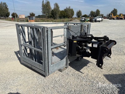 2012 Manitou 2.25/4M 'P' Telehandler Personnel Basket