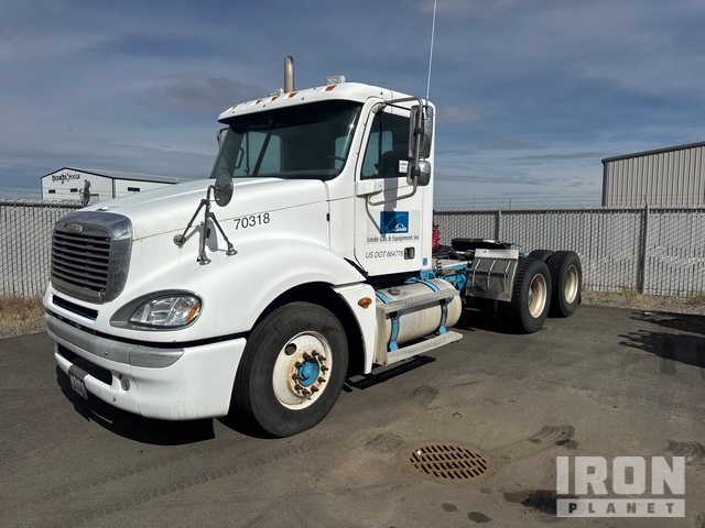 2003 Freightliner Columbia