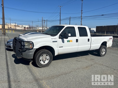 2006 Ford F-350 XL 4x4 Crew Cab Pickup