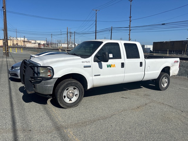 2006 Ford F-350 XL 4x4 Crew Cab Pickup