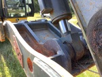Hydraulics with Thumb Cylinder
