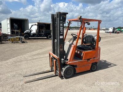 2013 Toyota 42-3FGC15 2650 lb Cushion Tire Chariot Élévateur