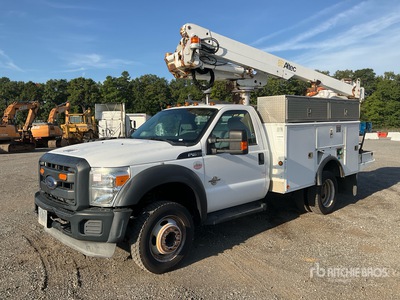 Altec AT235 34.9 ft on 2014 Ford F-450 4x2 w/ Altec AT235 34 ft Podnośnik Koszowy