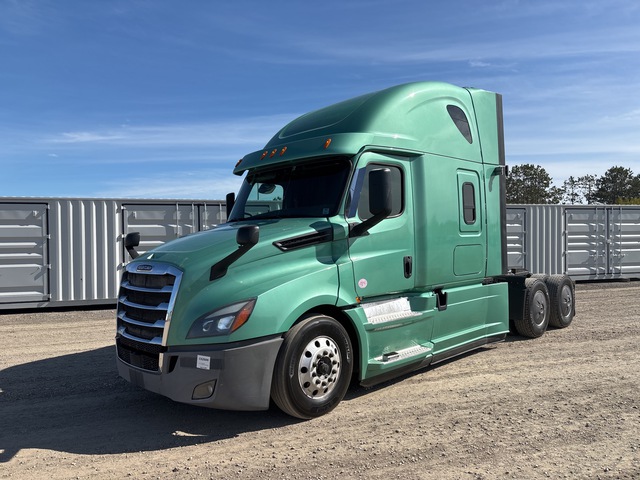 2019 Freightliner Cascadia 126 6x4 T/A Sleeper Truck Tractor
