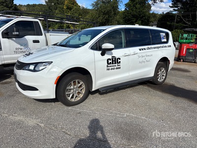 2023 Chrysler Voyager Handicapped Ramp Van Minivan