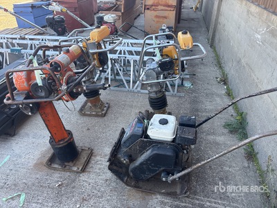 Quantity of (4) three jumping jacks and plate compactor Dameuse sauteuse