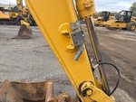 Hydraulics with Auxiliary Hydraulic Plumbing