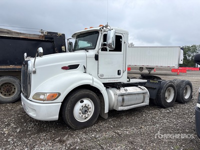 2013 Peterbilt 330 Ciągnik siodłowy T/A z kabiną dzienną