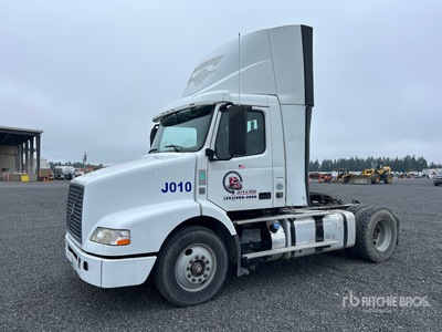2012 Volvo VNM 4x2 Cabeza Tractora Cabina Corta