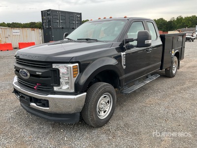 2019 Ford F-250 Utility Truck
