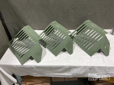 (12) American Defense Industries 11664252 Left Side Fenders