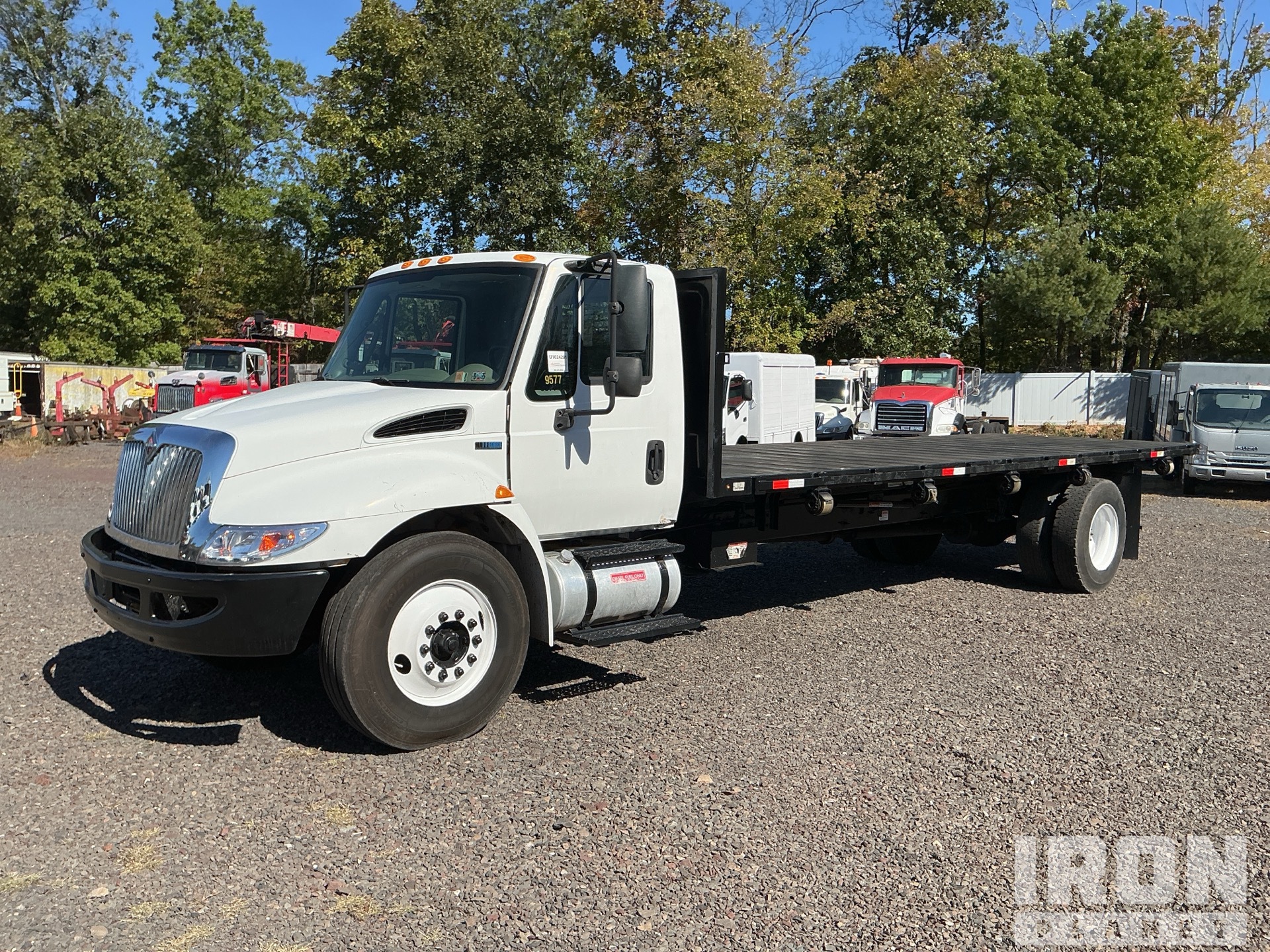 2013 International 4300 4x2 Kiepwagen met open laadbak