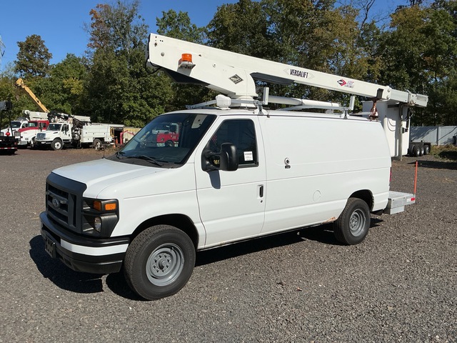 2014 Versalift VANTEL29N-01 29.3 ft on 2013 Ford E-350 4x2 Van Mounted Aerial Lift
