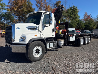 2014 Palfinger Pk 33002-EHG 19400 lb Knuckle Boom on 2015 Freightliner 108SD 6x4 Palfinger PK33002-EHG Knuckleboom on Pritschenwagen mit Kran