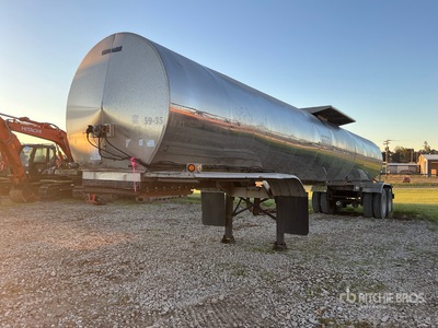 1986 Brenner 6200 gal T/A Remorque-citerne à eau