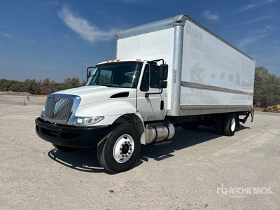 2018 International 4300 4x2 Camion fourgon