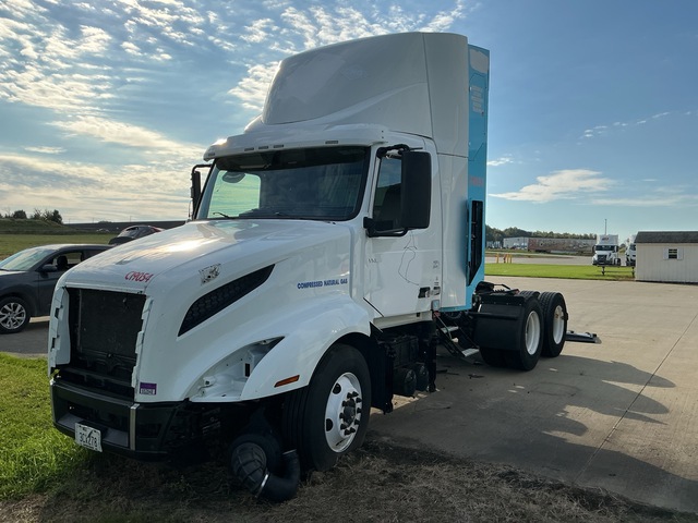 2020 Volvo VNL CNG 6x4 T/A Day Cab Truck Tractor (Inoperable)
