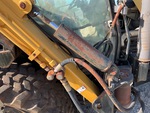 Hydraulics with Loader Lift Cylinders