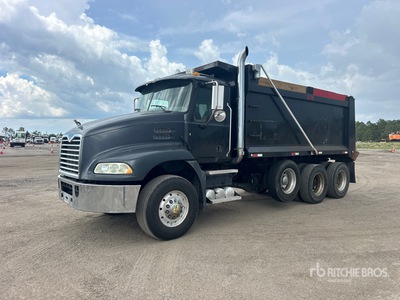 2013 Mack CXU613 8x4 Tri/A Dump Truck