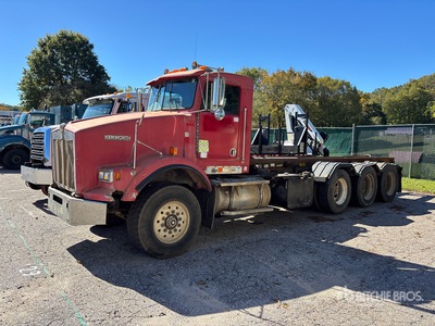 1994 Kenworth T800 8x4 Camión rodante