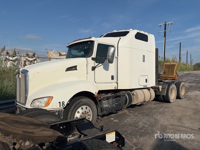 2013 Kenworth T660 6x4 T/A Sleeper Truck Tractor