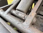 Underbody with Cylinder Pins and Bushings