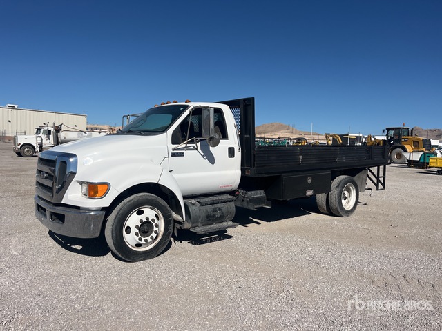 2013 Ford F-650 4x2 Flatbed Truck