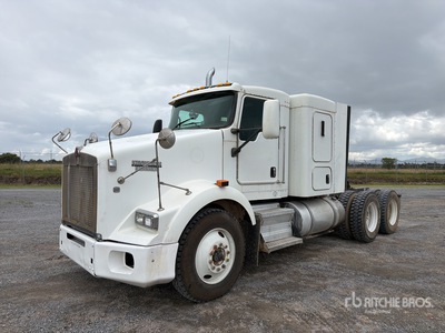 2015 Kenworth T800B 6x4 Tractocamion con Dormitorio / تراكتور شاحنة كابينة النوم (ثنائية المحور)