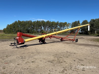 Westfield 1370 13 in x 70 ft Swing Getreideschnecke