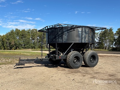 Custom Built 1000 bu T/A Getreidewagen