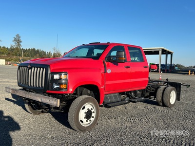 2025 International CV515 4x4 Crew Cab Kabina i podwozie