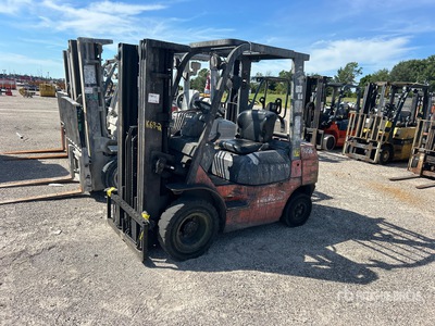 2003 Toyota 7FGU25 2700 lb Pneumatic Tire Carretilla Elevadora